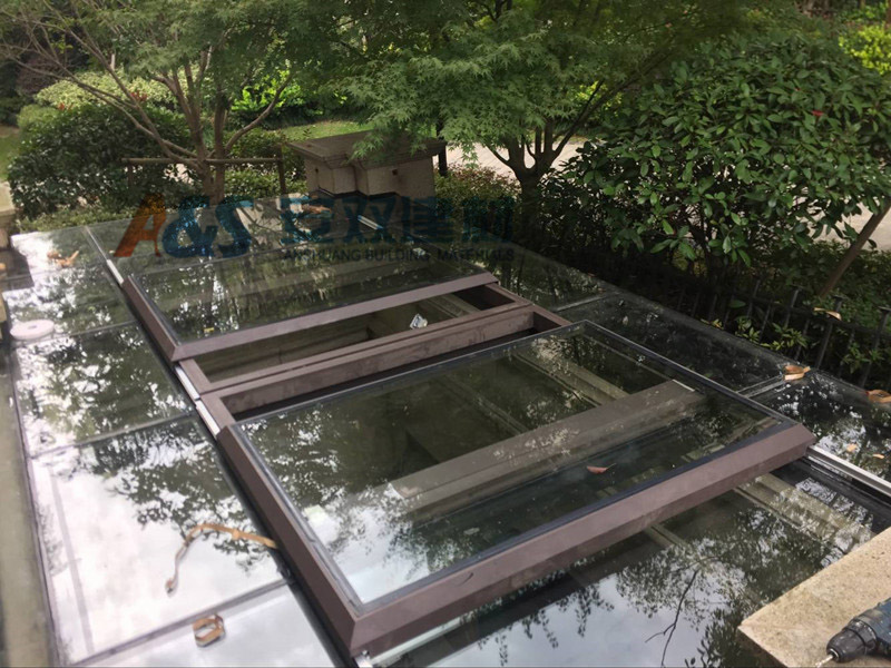 對開式平移天窗