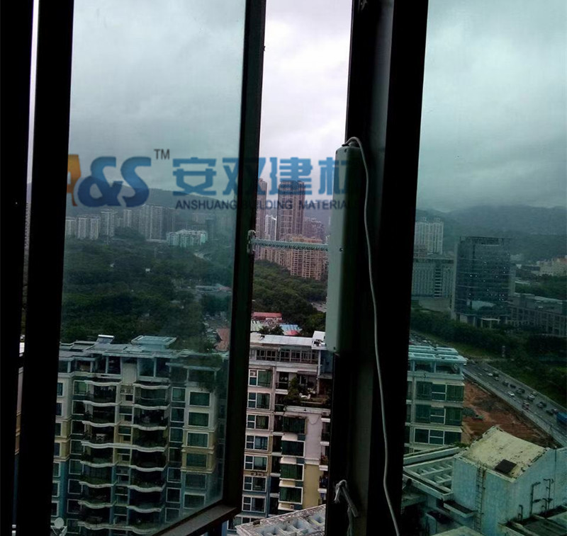 國(guó)產(chǎn)螺桿式開窗器