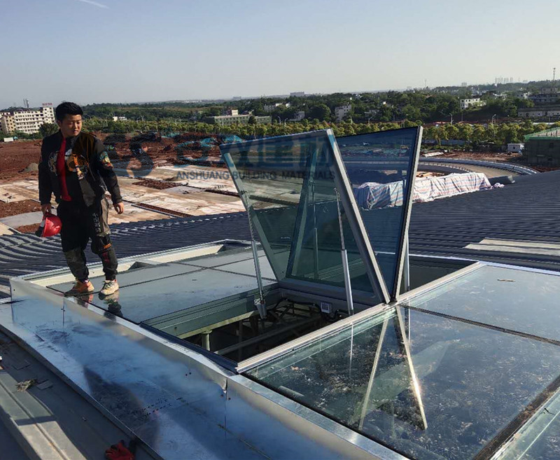 國(guó)產(chǎn)螺桿式開窗器