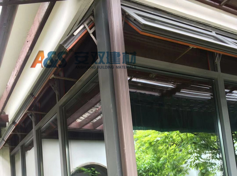 國(guó)產(chǎn)螺桿式開窗器