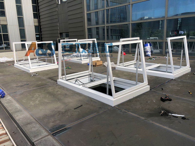 國(guó)產(chǎn)螺桿式開窗器